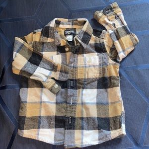 💥3/$25💥 OshKosh flannel button-down